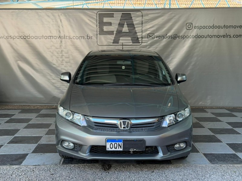 CIVIC 1.8 LXS 16V FLEX 4P AUTOMÁTICO - 2014 - NOVA PRATA