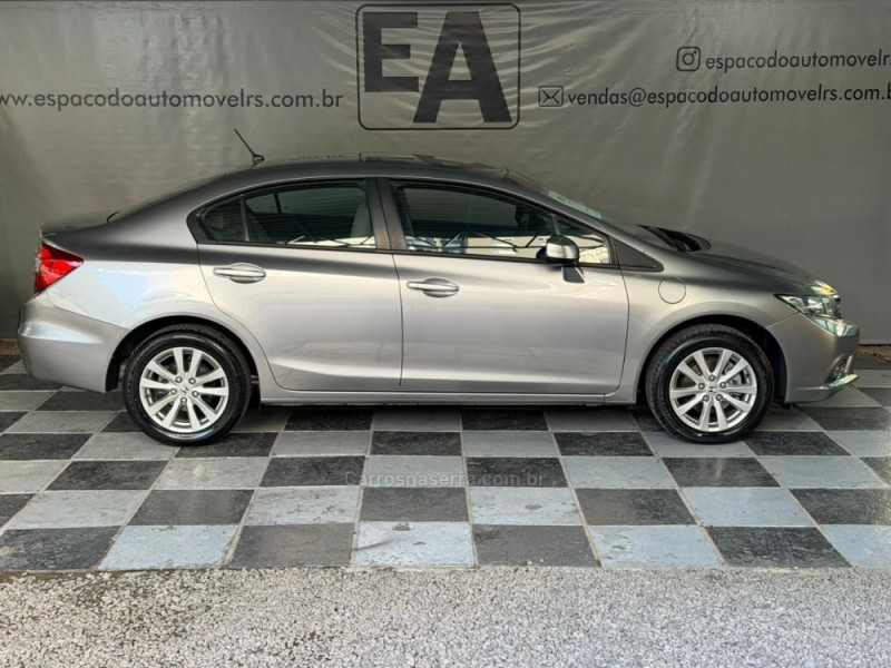 CIVIC 1.8 LXS 16V FLEX 4P AUTOMÁTICO - 2014 - NOVA PRATA