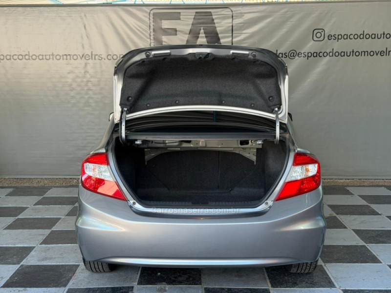 CIVIC 1.8 LXS 16V FLEX 4P AUTOMÁTICO - 2014 - NOVA PRATA