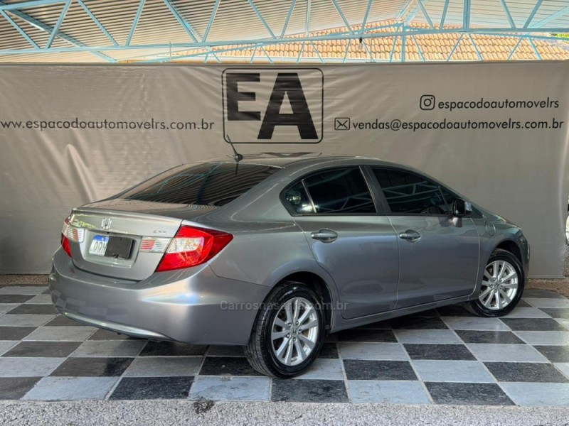 CIVIC 1.8 LXS 16V FLEX 4P AUTOMÁTICO - 2014 - NOVA PRATA