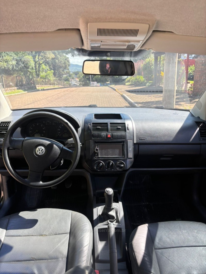 POLO SEDAN 1.6 MI COMFORTLINE 8V FLEX 4P MANUAL - 2007 - IVOTI