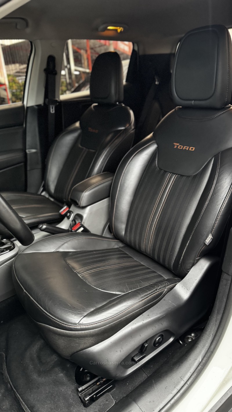 TORO 2.0 16V TURBO DIESEL VOLCANO AT9 4X4 AUTOMÁTICO - 2018 - CAXIAS DO SUL