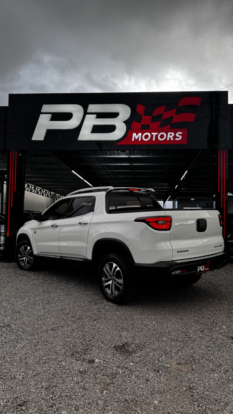 TORO 2.0 16V TURBO DIESEL VOLCANO AT9 4X4 AUTOMÁTICO - 2018 - CAXIAS DO SUL