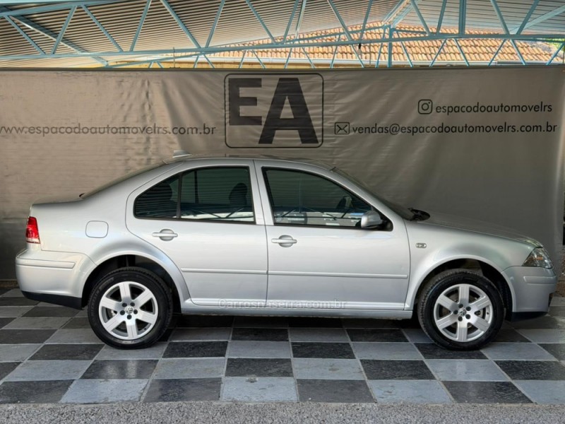 BORA 2.0 MI 8V GASOLINA 4P MANUAL - 2008 - NOVA PRATA