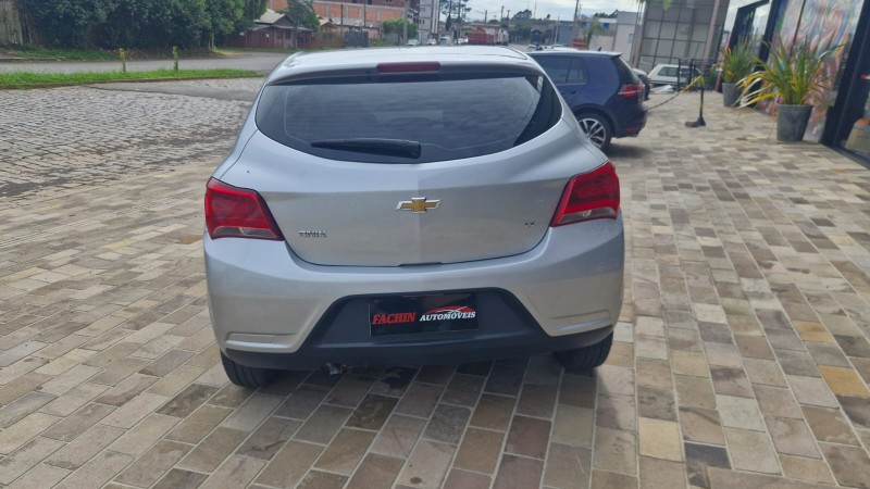 ONIX 1.0 LT 12V FLEX 4P MANUAL - 2019 - VACARIA