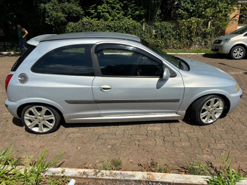 CELTA 1.0 MPFI 8V GASOLINA 2P MANUAL - 2001 - IVOTI