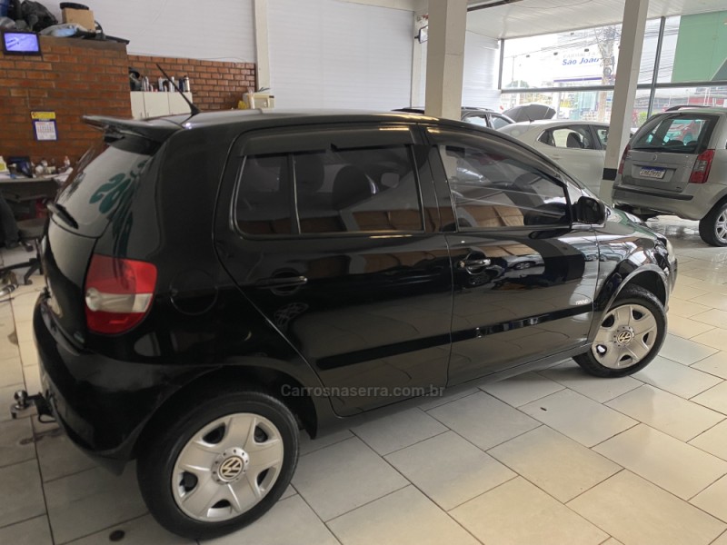 FOX 1.0 MI 8V FLEX 4P MANUAL - 2010 - CAXIAS DO SUL