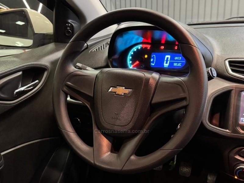 ONIX 1.4 MPFI LTZ 8V FLEX 4P MANUAL - 2015 - DOIS IRMãOS