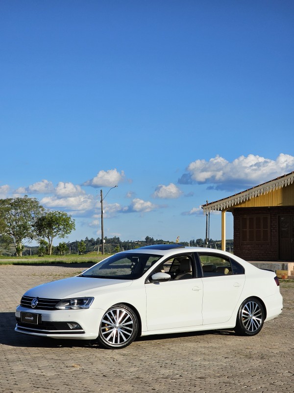 JETTA 1.4 16V TSI COMFORTLINE GASOLINA 4P TIPTRONIC - 2016 - ANTôNIO PRADO