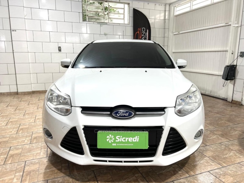 FOCUS 1.6 SE 16V FLEX 4P MANUAL - 2014 - BENTO GONçALVES