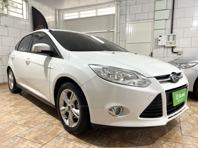 FOCUS 1.6 SE 16V FLEX 4P MANUAL - 2014 - BENTO GONçALVES
