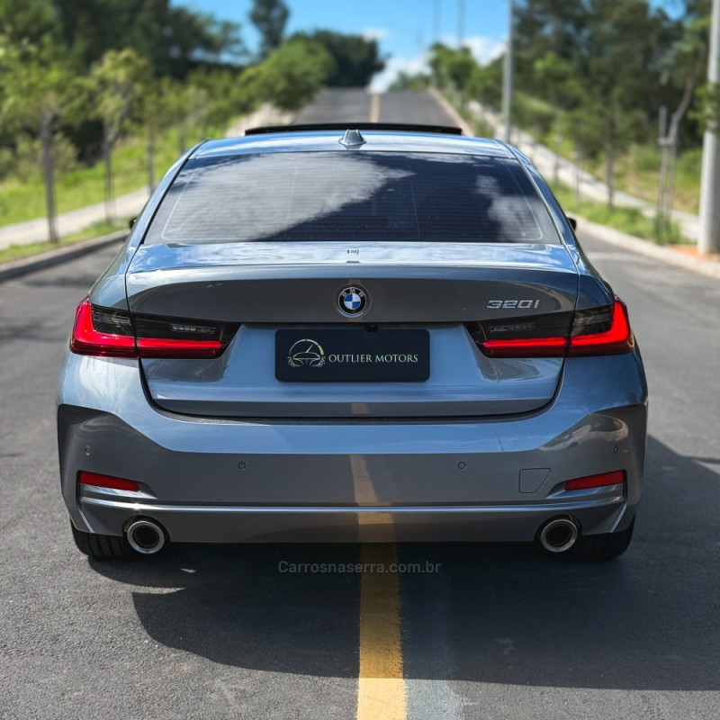 320I 2.0 GP 16V TURBO ACTIVE FLEX 4P AUTOMÁTICO - 2024 - NOVO HAMBURGO