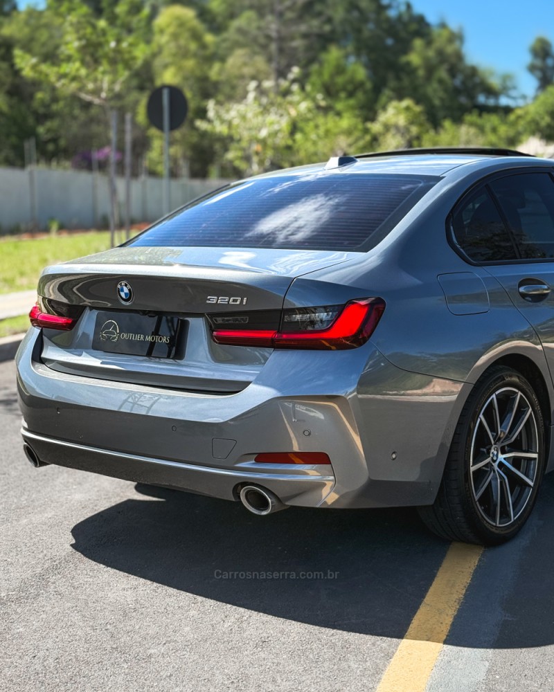 320I 2.0 GP 16V TURBO ACTIVE FLEX 4P AUTOMÁTICO - 2024 - NOVO HAMBURGO
