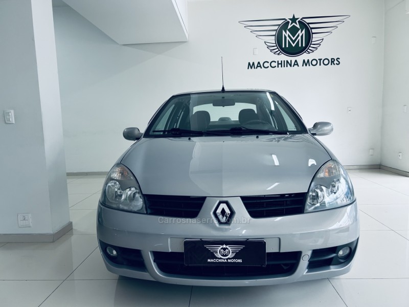 CLIO 1.6 PRIVILÉGE SEDAN 16V FLEX 4P MANUAL - 2009 - CAXIAS DO SUL