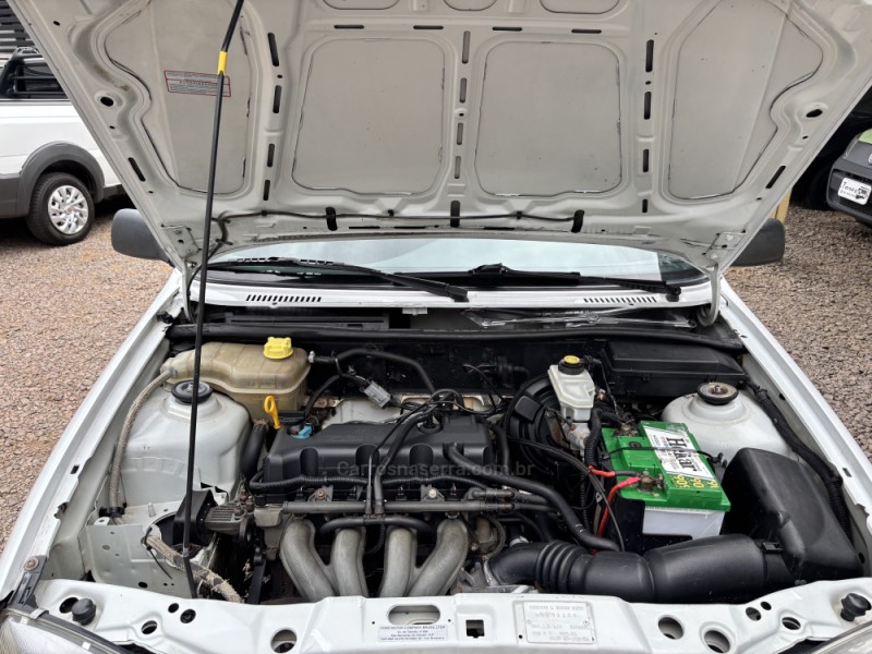 COURIER 1.6 MPI L 8V GASOLINA 2P MANUAL - 2006 - ANTôNIO PRADO