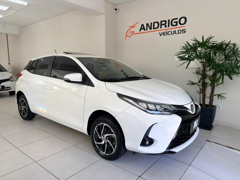 YARIS 1.5 XLS FLEX 4P AUTOMÁTICO