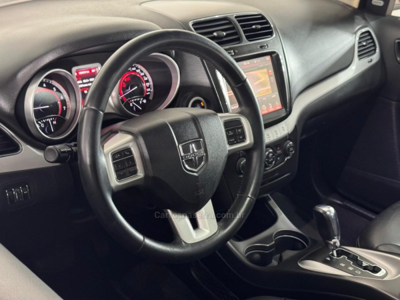 JOURNEY 3.6 RT V6 GASOLINA 4P AUTOMÁTICO - 2017 - ESTâNCIA VELHA