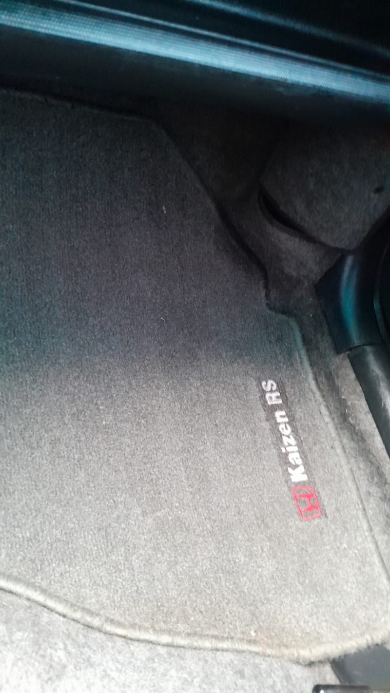 FIT 1.4 LX 8V GASOLINA 4P MANUAL - 2004 - ESTRELA