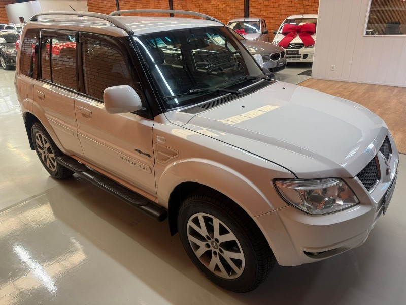 PAJERO TR4 2.0 4X4 16V 140CV FLEX 4P AUTOMÁTICO - 2013 - BENTO GONçALVES