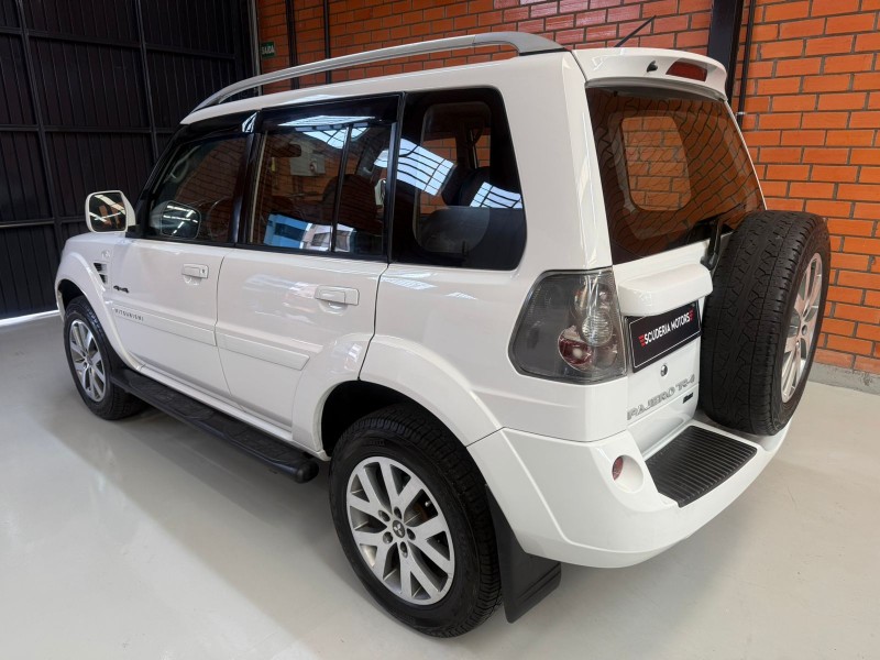 PAJERO TR4 2.0 4X4 16V 140CV FLEX 4P AUTOMÁTICO - 2013 - BENTO GONçALVES