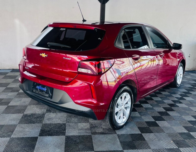 ONIX 1.0 LT 12V TURBO FLEX 4P MANUAL - 2023 - NOVO HAMBURGO