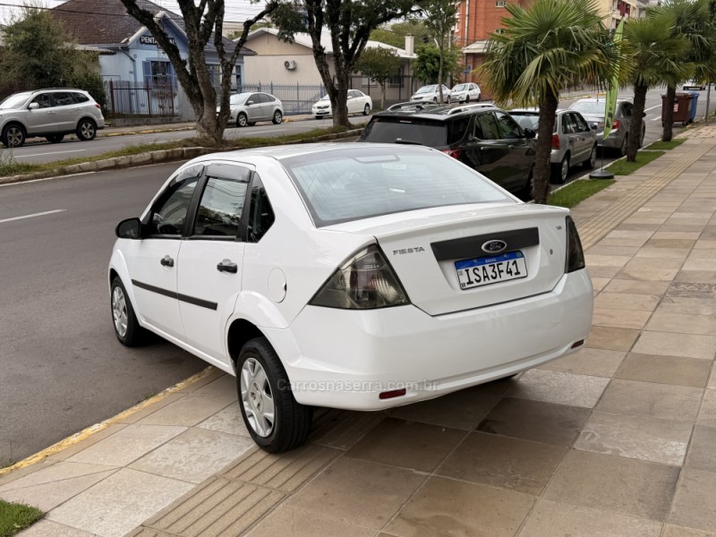 FIESTA 1.6 ROCAM SEDAN 8V FLEX 4P MANUAL - 2012 - FARROUPILHA