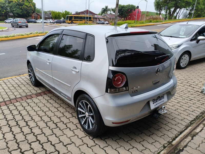 POLO 1.6 MI SPORTLINE 8V FLEX 4P MANUAL - 2013 - BOM PRINCíPIO