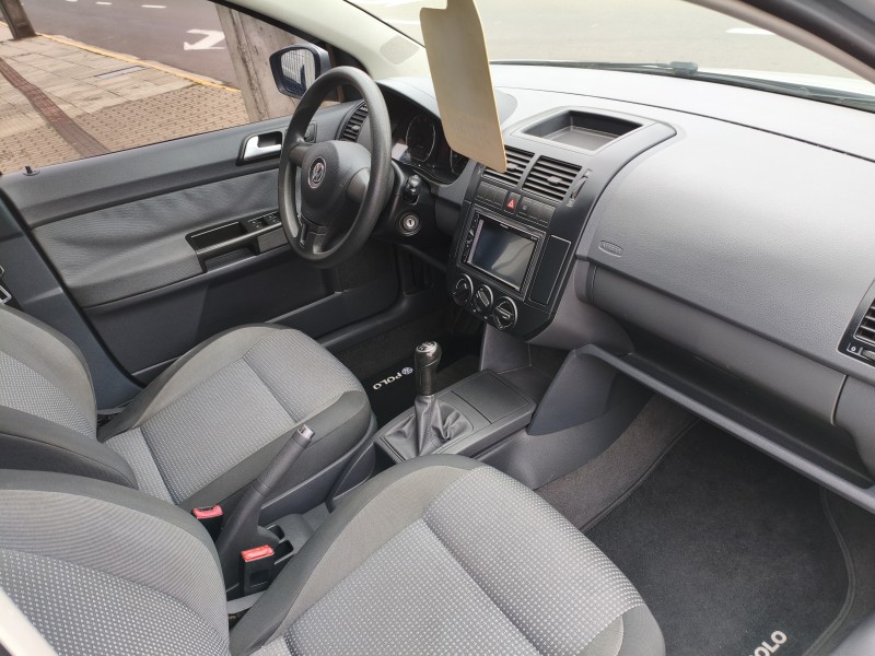 POLO 1.6 MI SPORTLINE 8V FLEX 4P MANUAL - 2013 - BOM PRINCíPIO