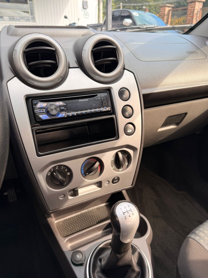 FIESTA 1.6 MPI SEDAN 8V FLEX 4P MANUAL - 2014 - CANELA