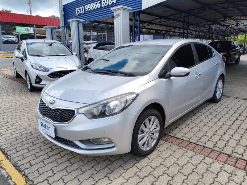 cerato 1.6 sx3 16v flex 4p automatico 2016 bom principio