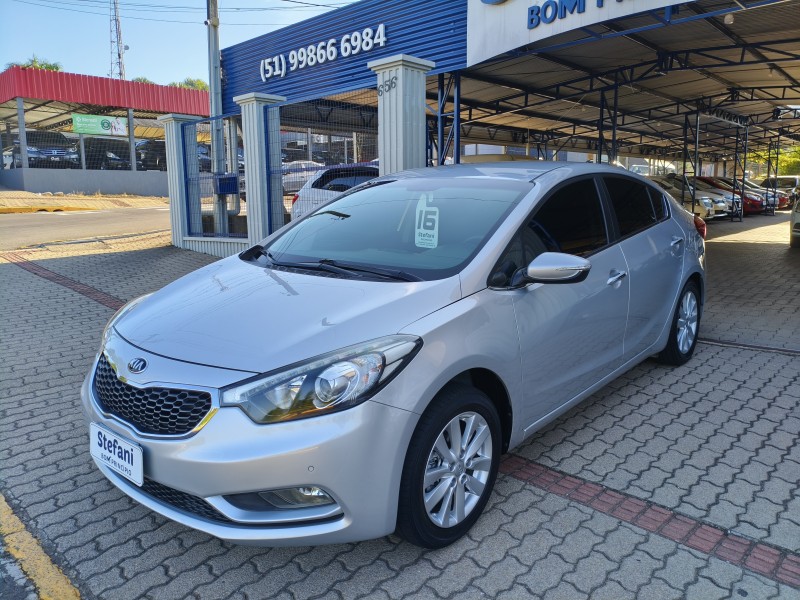 cerato 1.6 sx3 16v flex 4p automatico 2016 bom principio