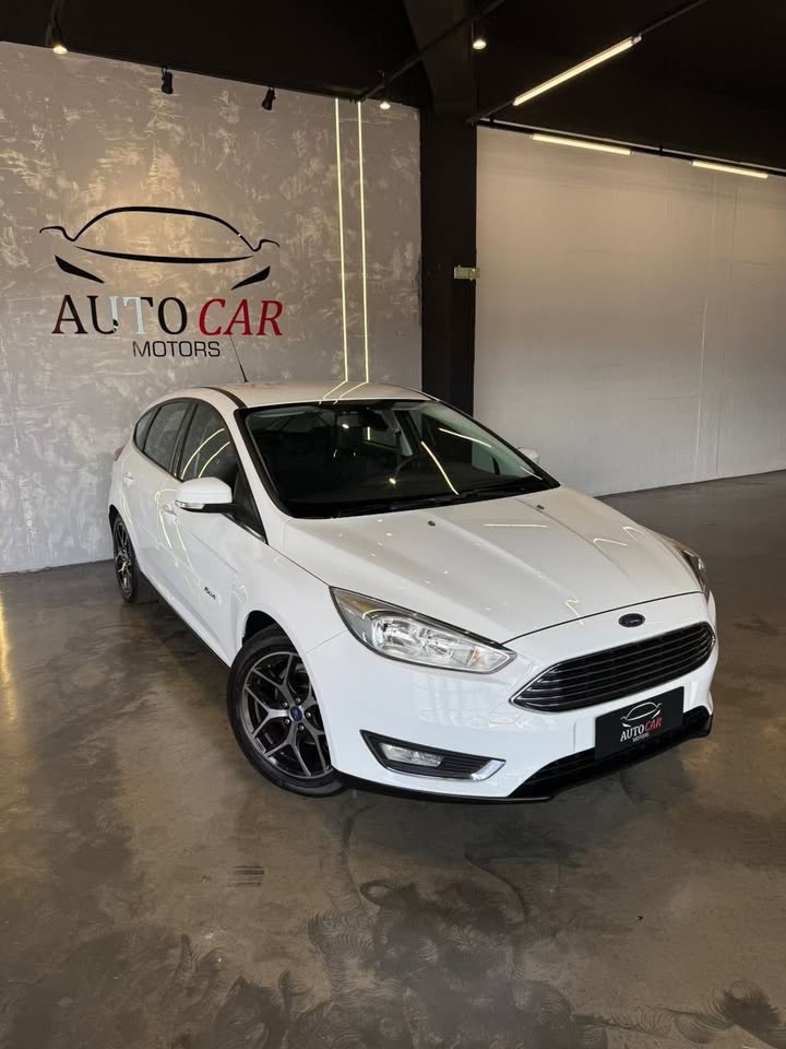 focus 2.0 titanium hatch 16v flex 4p automatico 2016 caxias do sul