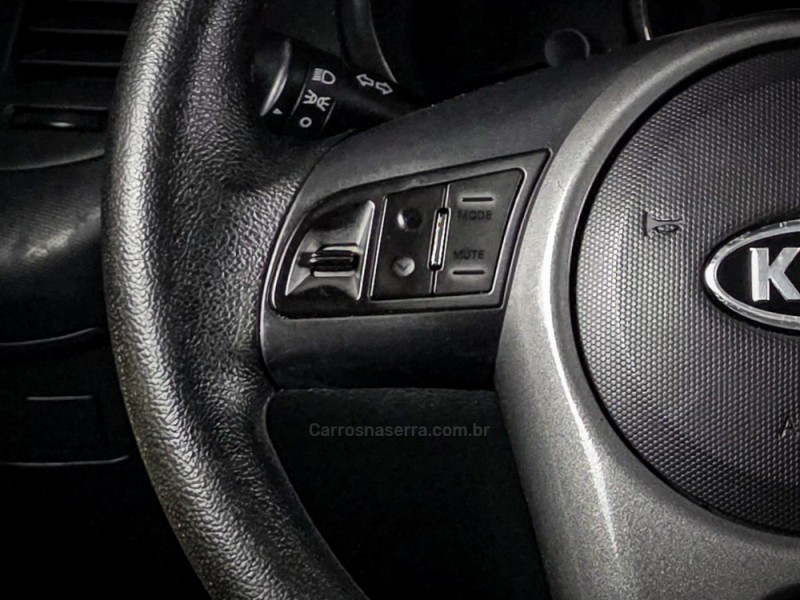 SOUL 1.6 U.114 16V FLEX 4P MANUAL - 2011 - PORTO ALEGRE