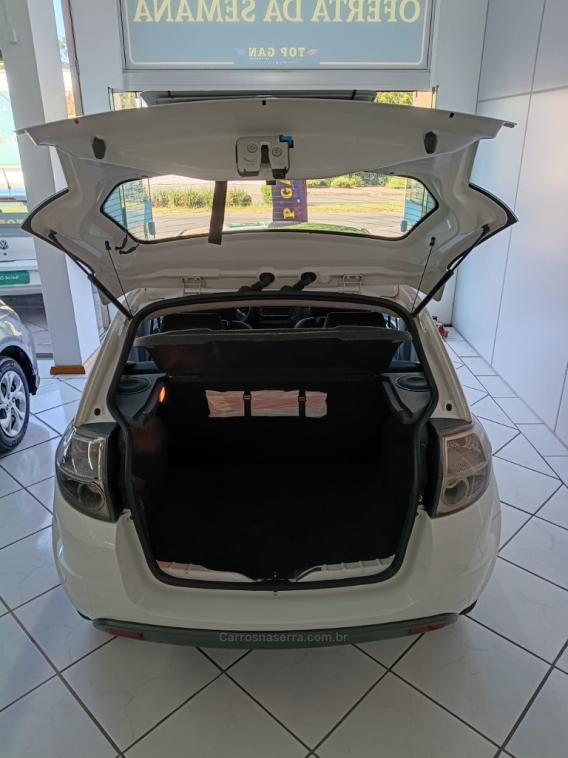 KA 1.0 MPI CLASS 8V FLEX 2P MANUAL - 2013 - NOVA PETRóPOLIS