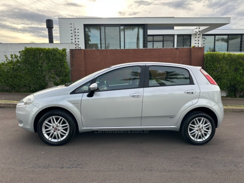 PUNTO 1.8 ESSENCE 16V FLEX 4P AUTOMATIZADO - 2012 - SãO LEOPOLDO