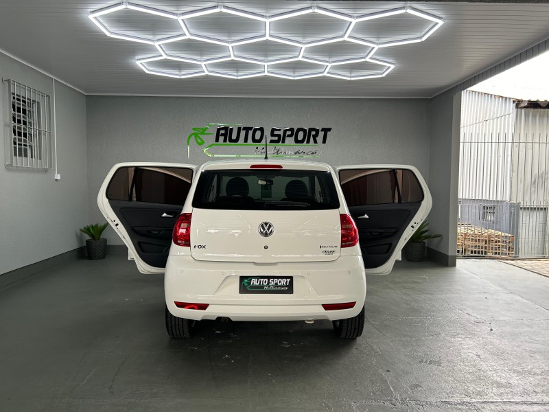 FOX 1.6 MI 8V FLEX 4P AUTOMATIZADO - 2014 - CAXIAS DO SUL
