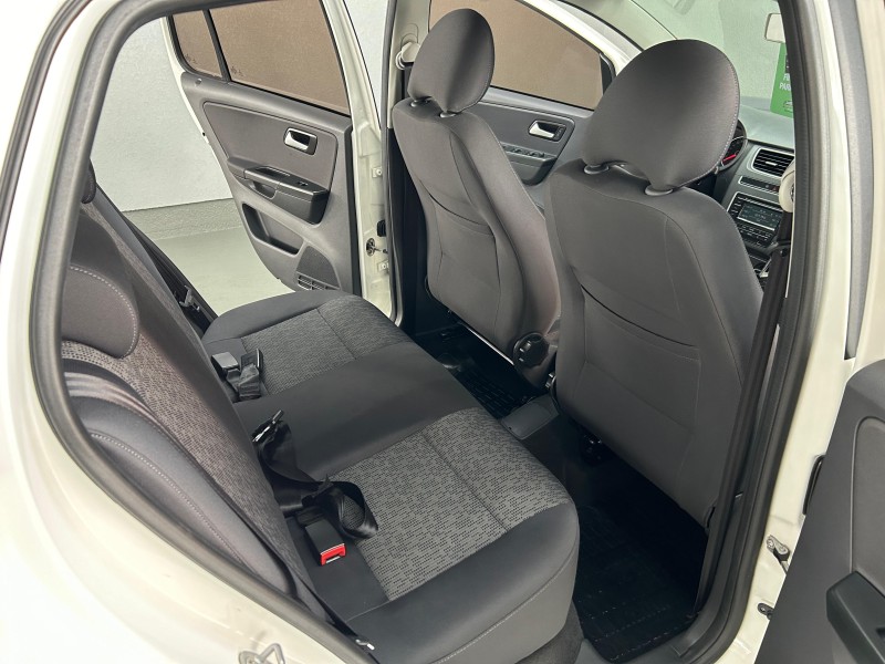 FOX 1.6 MI 8V FLEX 4P AUTOMATIZADO - 2014 - CAXIAS DO SUL