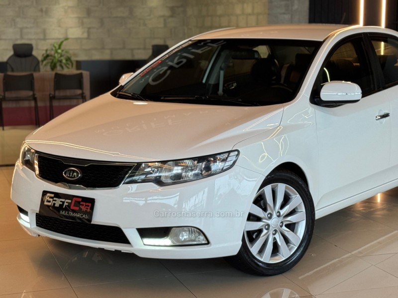 CERATO 1.6 SX3 16V GASOLINA 4P AUTOMÁTICO - 2013 - DOIS IRMãOS