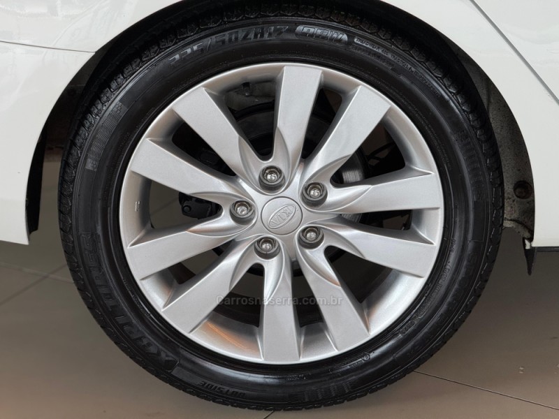 CERATO 1.6 SX3 16V GASOLINA 4P AUTOMÁTICO - 2013 - DOIS IRMãOS