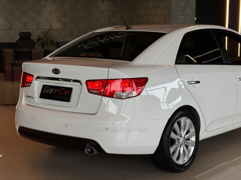 CERATO 1.6 SX3 16V GASOLINA 4P AUTOMÁTICO - 2013 - DOIS IRMãOS