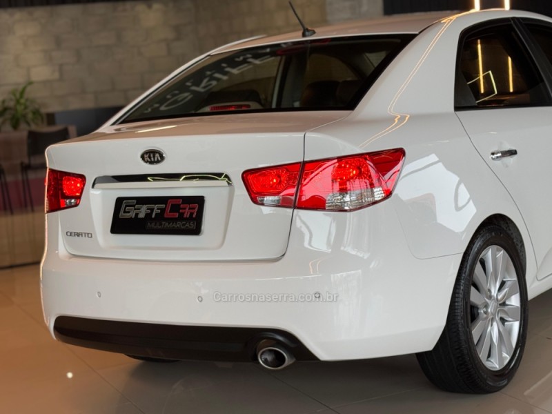 CERATO 1.6 SX3 16V GASOLINA 4P AUTOMÁTICO - 2013 - DOIS IRMãOS