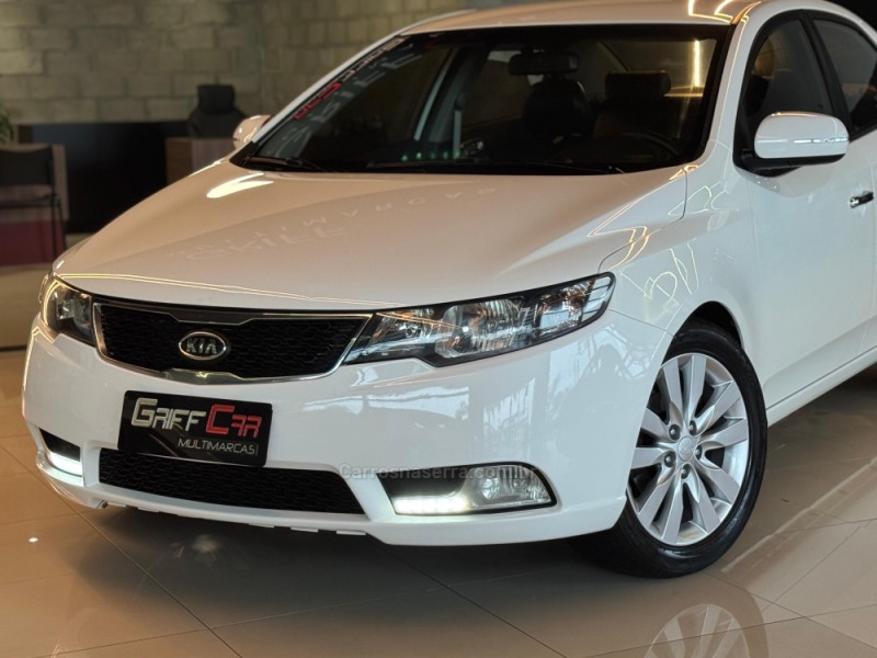 CERATO 1.6 SX3 16V GASOLINA 4P AUTOMÁTICO - 2013 - DOIS IRMãOS