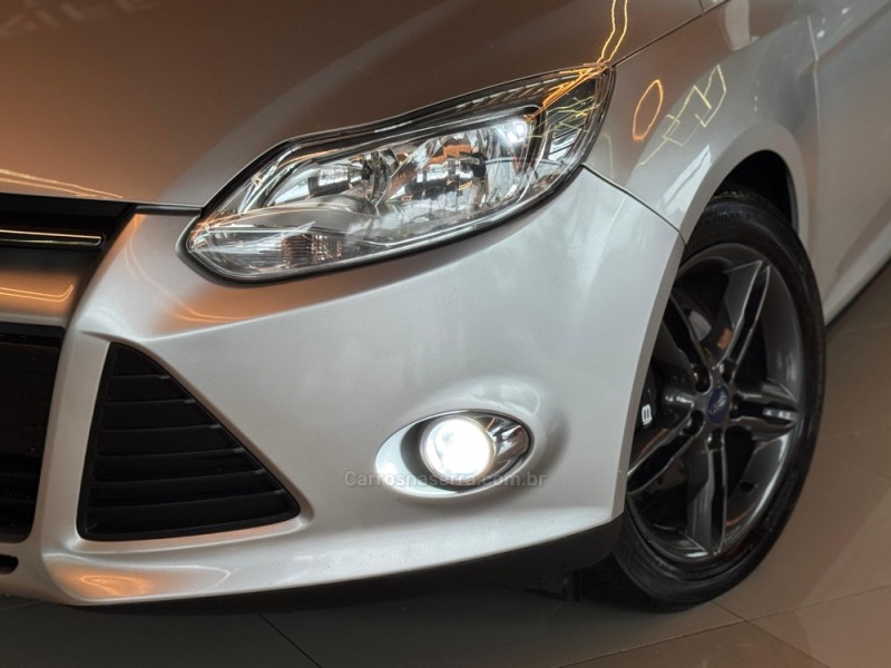 FOCUS 2.0 SE SEDAN 16V FLEX 4P AUTOMÁTICO - 2014 - DOIS IRMãOS