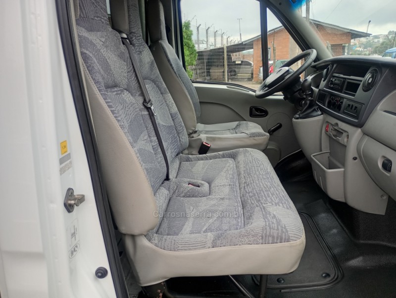 MASTER 2.5 DCI CHASSI CABINE L2H1 16V DIESEL 2P MANUAL - 2011 - FARROUPILHA