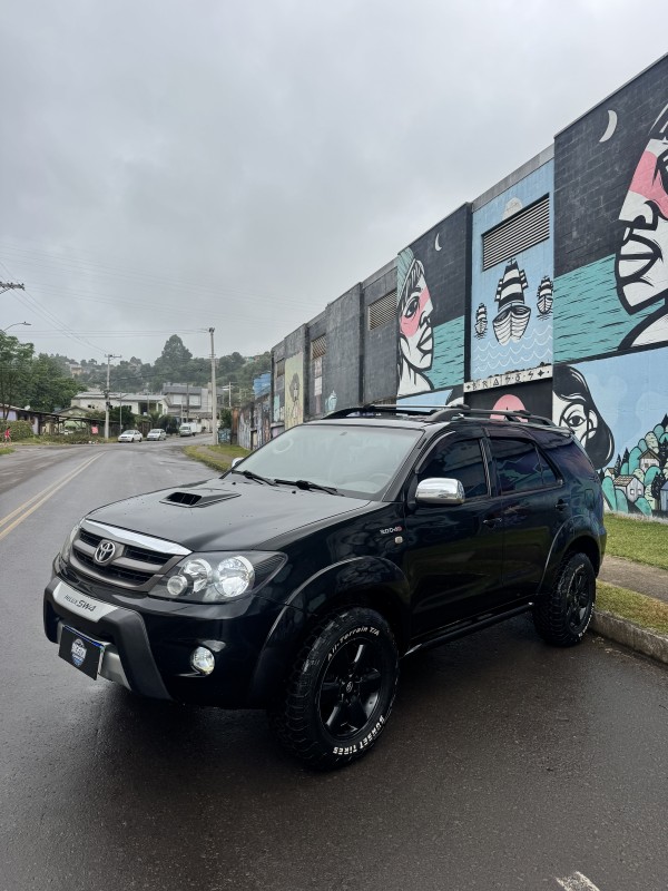 HILUX SW4 3.0 SRV 4X4 CD 16V TURBO INTERCOOLER DIESEL 4P AUTOMÁTICO - 2007 - CAXIAS DO SUL