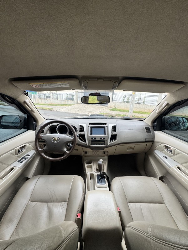 HILUX SW4 3.0 SRV 4X4 CD 16V TURBO INTERCOOLER DIESEL 4P AUTOMÁTICO - 2007 - CAXIAS DO SUL