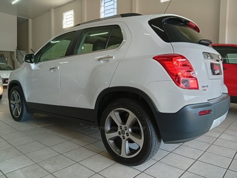 TRACKER 1.8 MPFI LTZ 4X2 16V FLEX 4P AUTOMÁTICO - 2015 - CANOAS