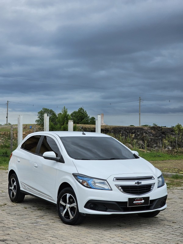 ONIX 1.4 MPFI LT 8V FLEX 4P AUTOMÁTICO - 2015 - ANTôNIO PRADO