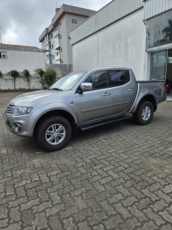 L200 TRITON 3.2 HPE 4X4 CD 16V TURBO INTERCOOLER DIESEL 4P AUTOMÁTICO - 2015 - FARROUPILHA