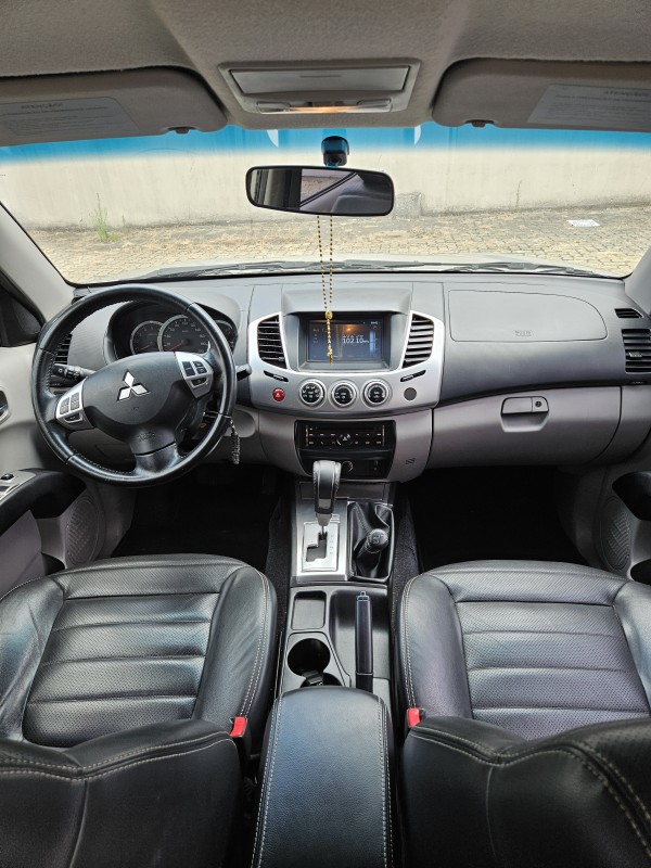 L200 TRITON 3.2 HPE 4X4 CD 16V TURBO INTERCOOLER DIESEL 4P AUTOMÁTICO - 2015 - FARROUPILHA